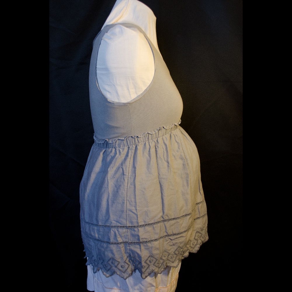 Bundle and save! GAP Maternity tank